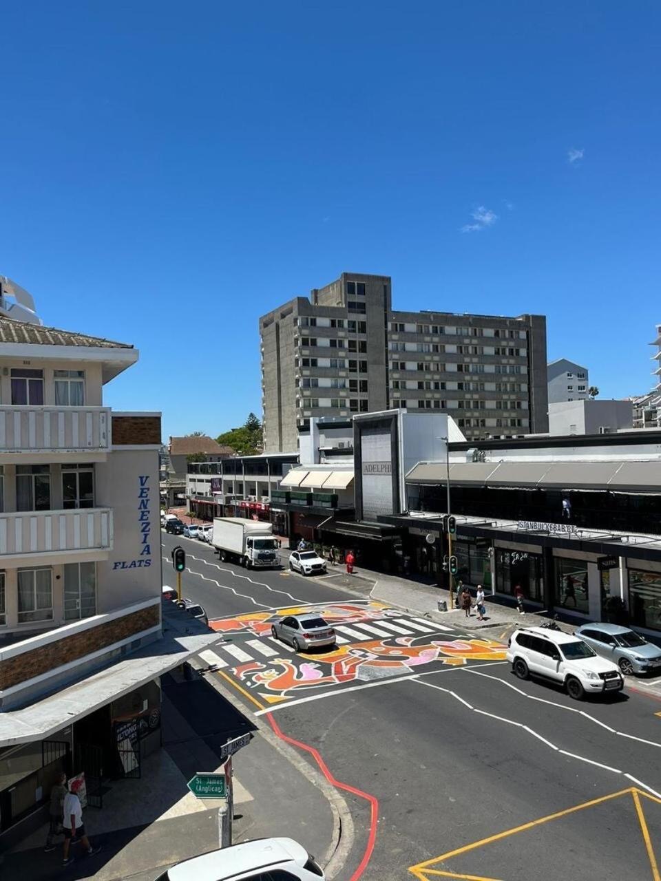 Live In The Hub Of Sea Point Atlantic Apartment